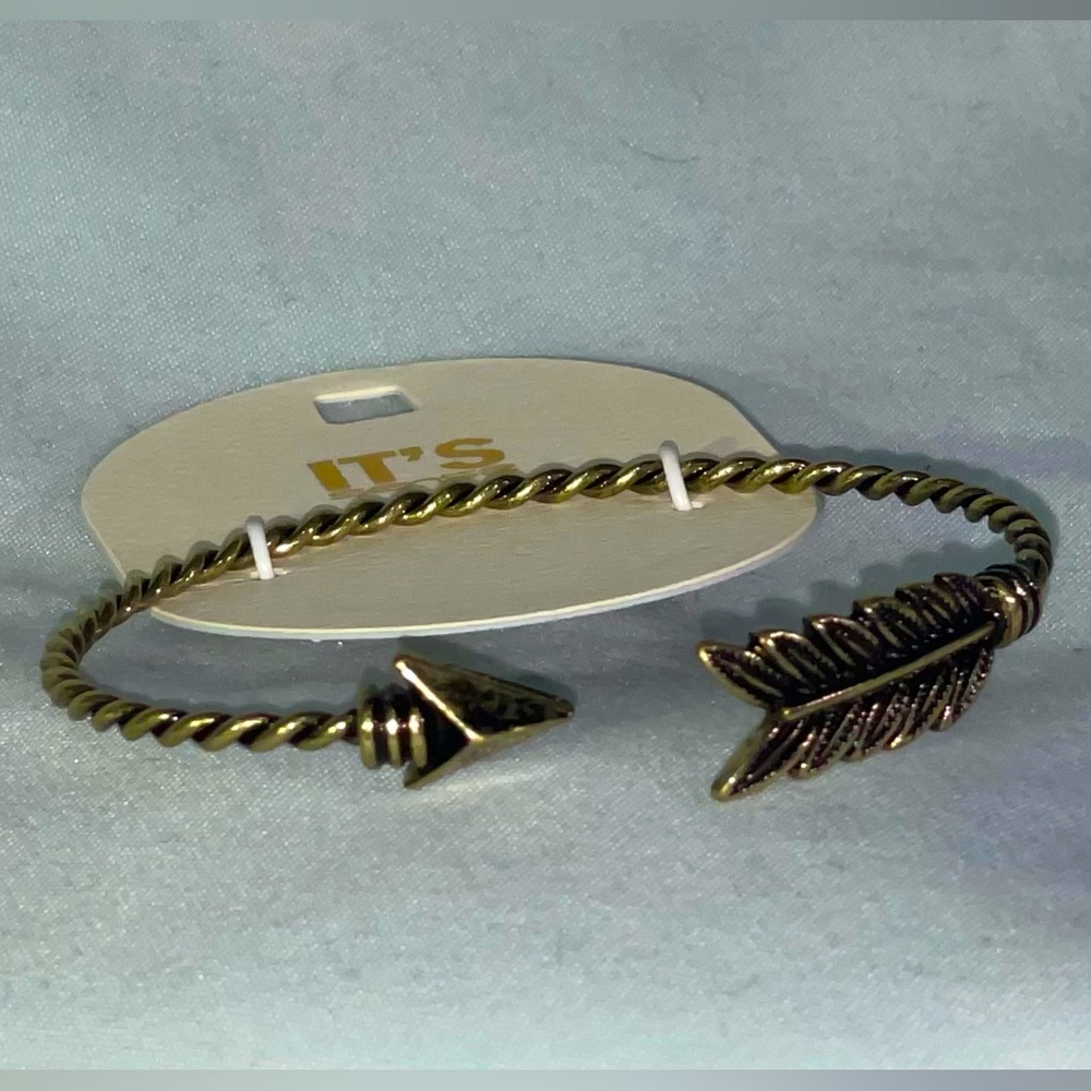 Arrow Bracelet